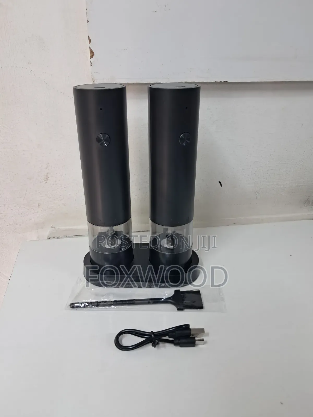 2 in 1 Electric Pepper Grinder or Salt Mill,