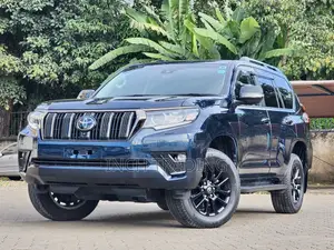 Toyota Land Cruiser Prado 2.8 2021 Blue