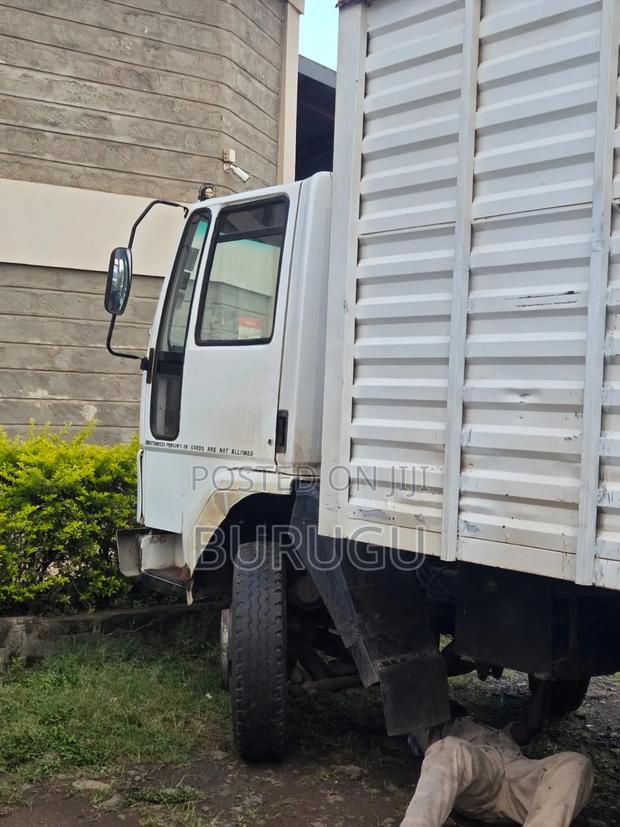 Ashok Lyrand Lorry 9016 160hp KBT - thumbnail 5