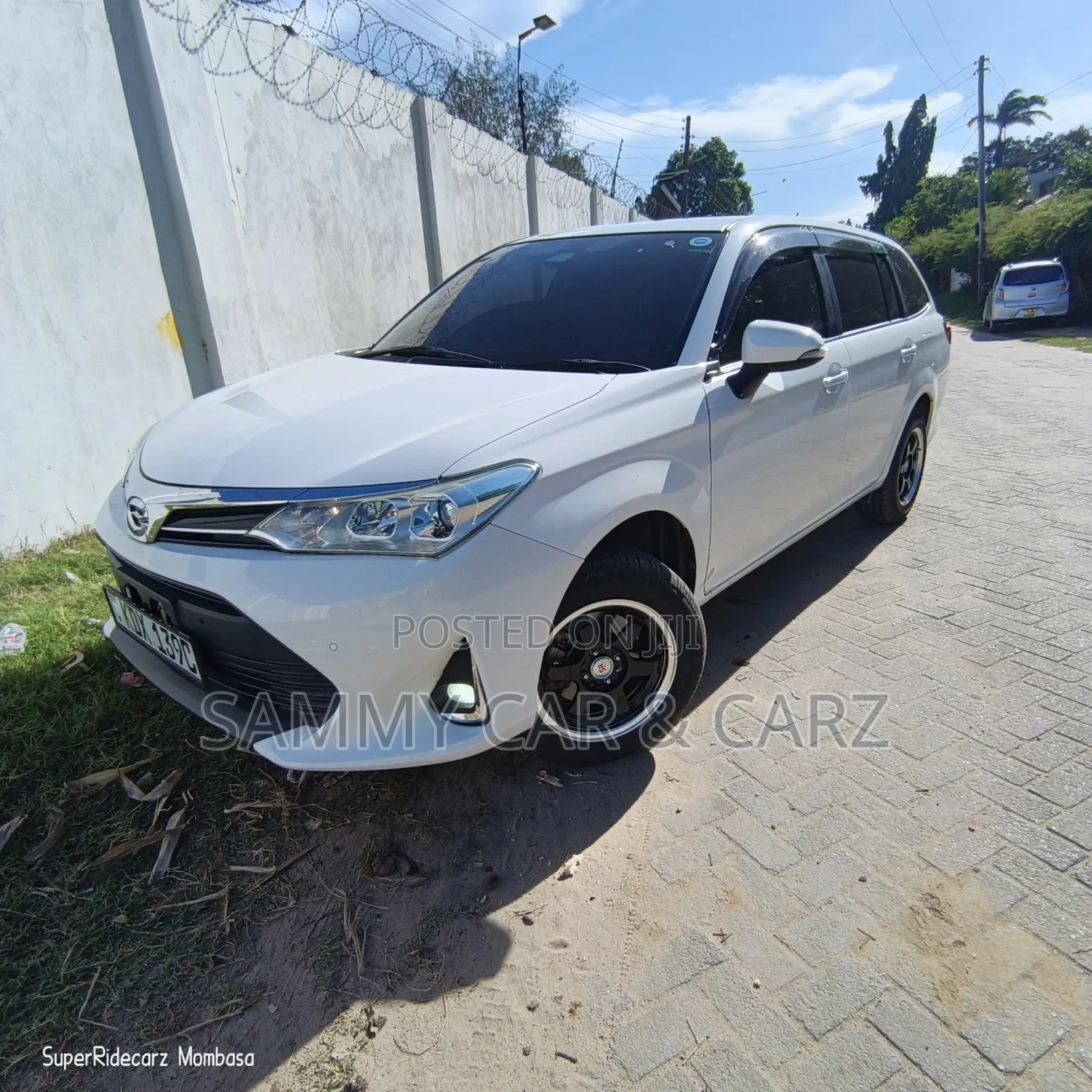 Toyota Corolla Fielder 1.5 Petrol AWD 2018 White