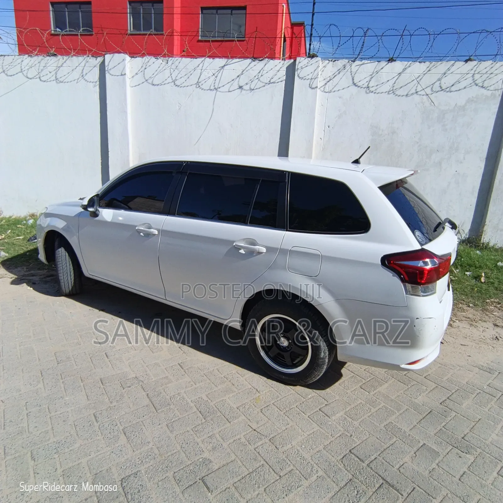 Toyota Corolla Fielder 1.5 Petrol AWD 2018 White