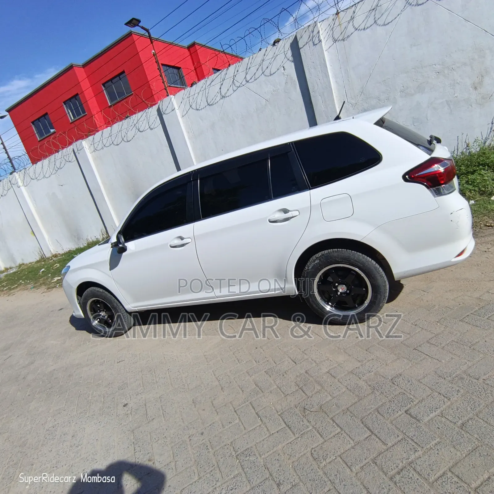 Toyota Corolla Fielder 1.5 Petrol AWD 2018 White