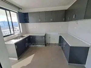 3bdrm Apartment in Gateway Mall Area for rent