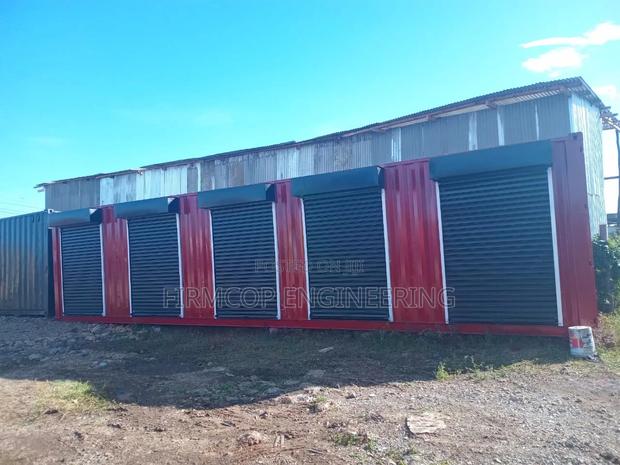 40ft High Cube Stalls - main view