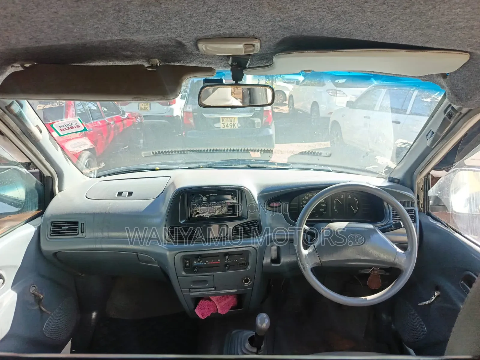 Toyota TownAce 2004 White