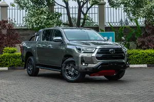 Toyota Hilux 2021 Brown