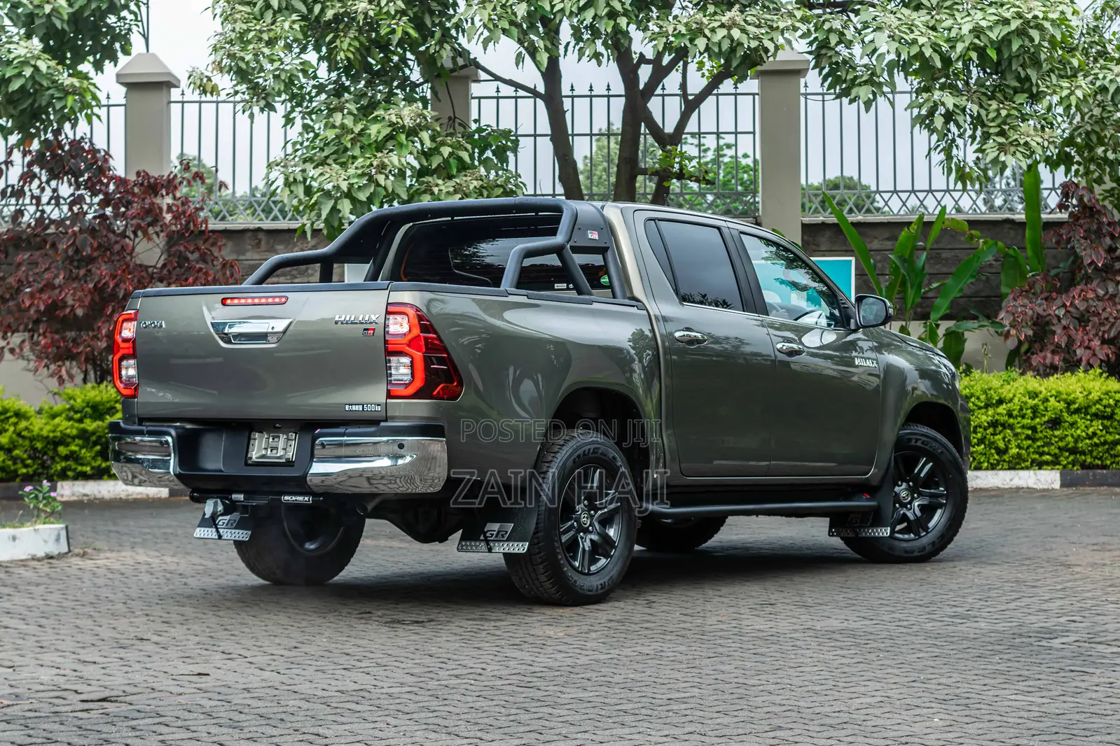 Toyota Hilux 2021 Brown