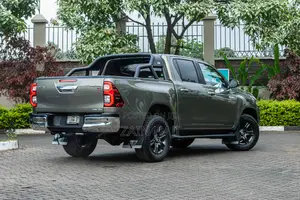 Toyota Hilux 2021 Brown