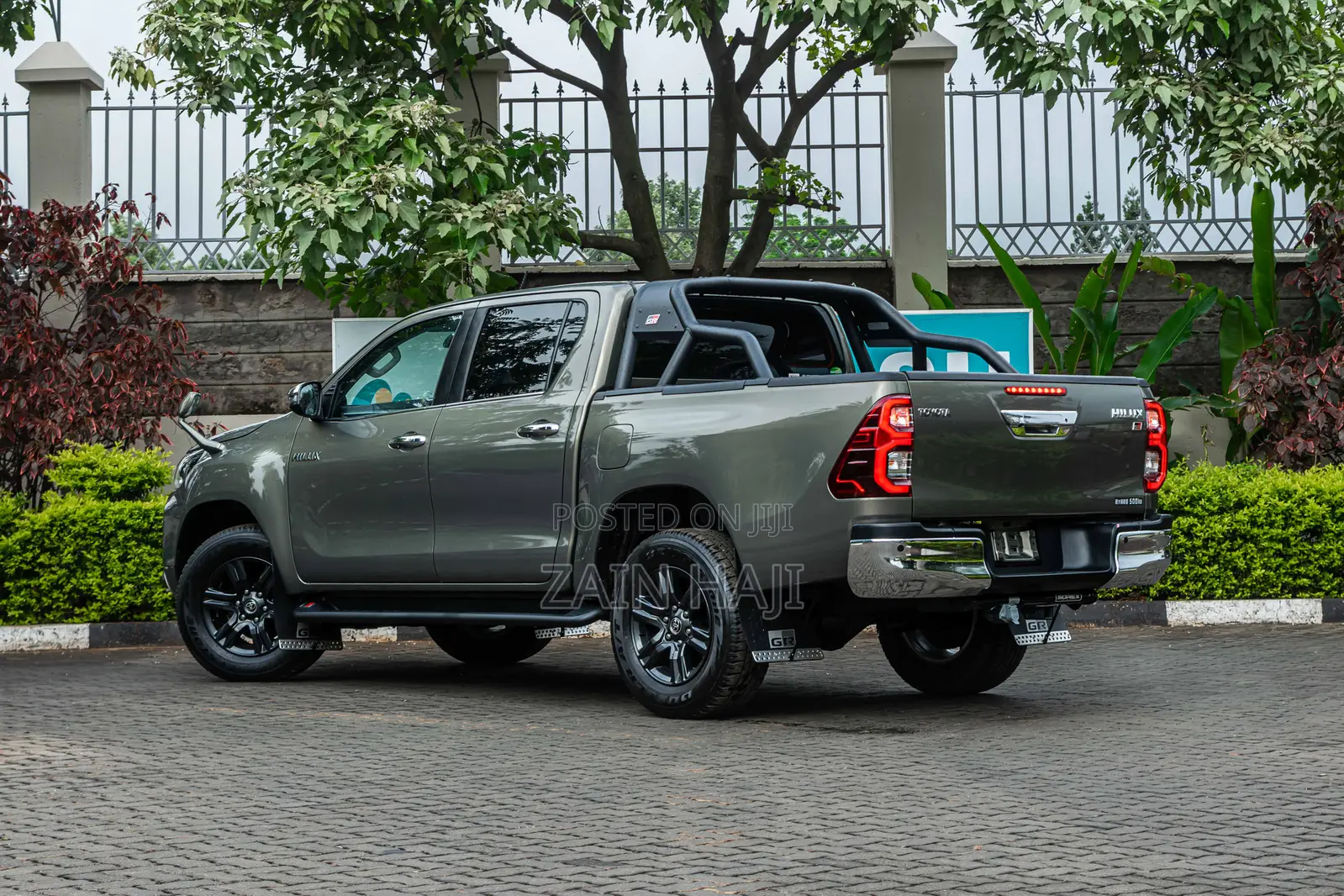 Toyota Hilux 2021 Brown
