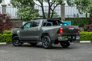 Toyota Hilux 2021 Brown
