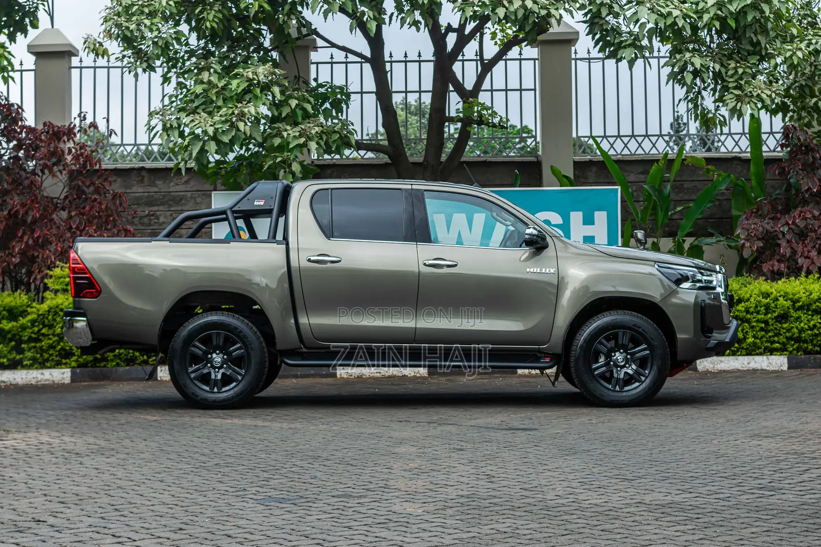 Toyota Hilux 2021 Brown