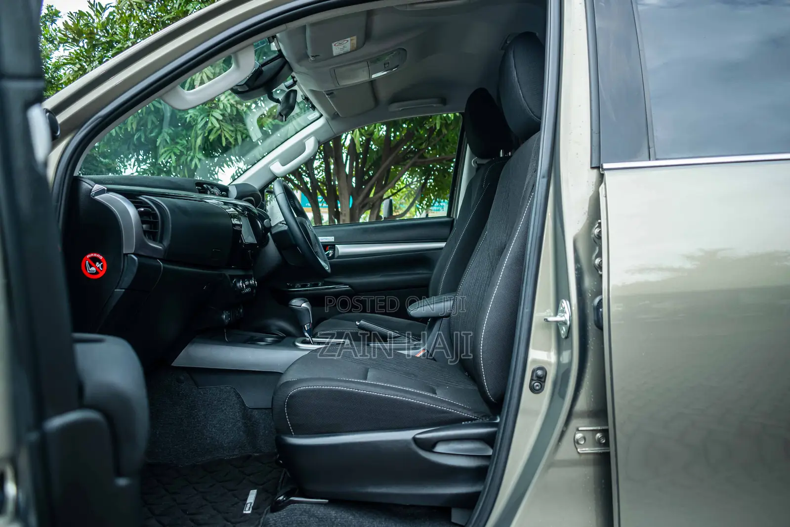 Toyota Hilux 2021 Brown