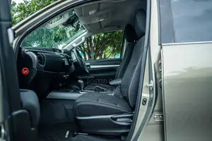 Toyota Hilux 2021 Brown