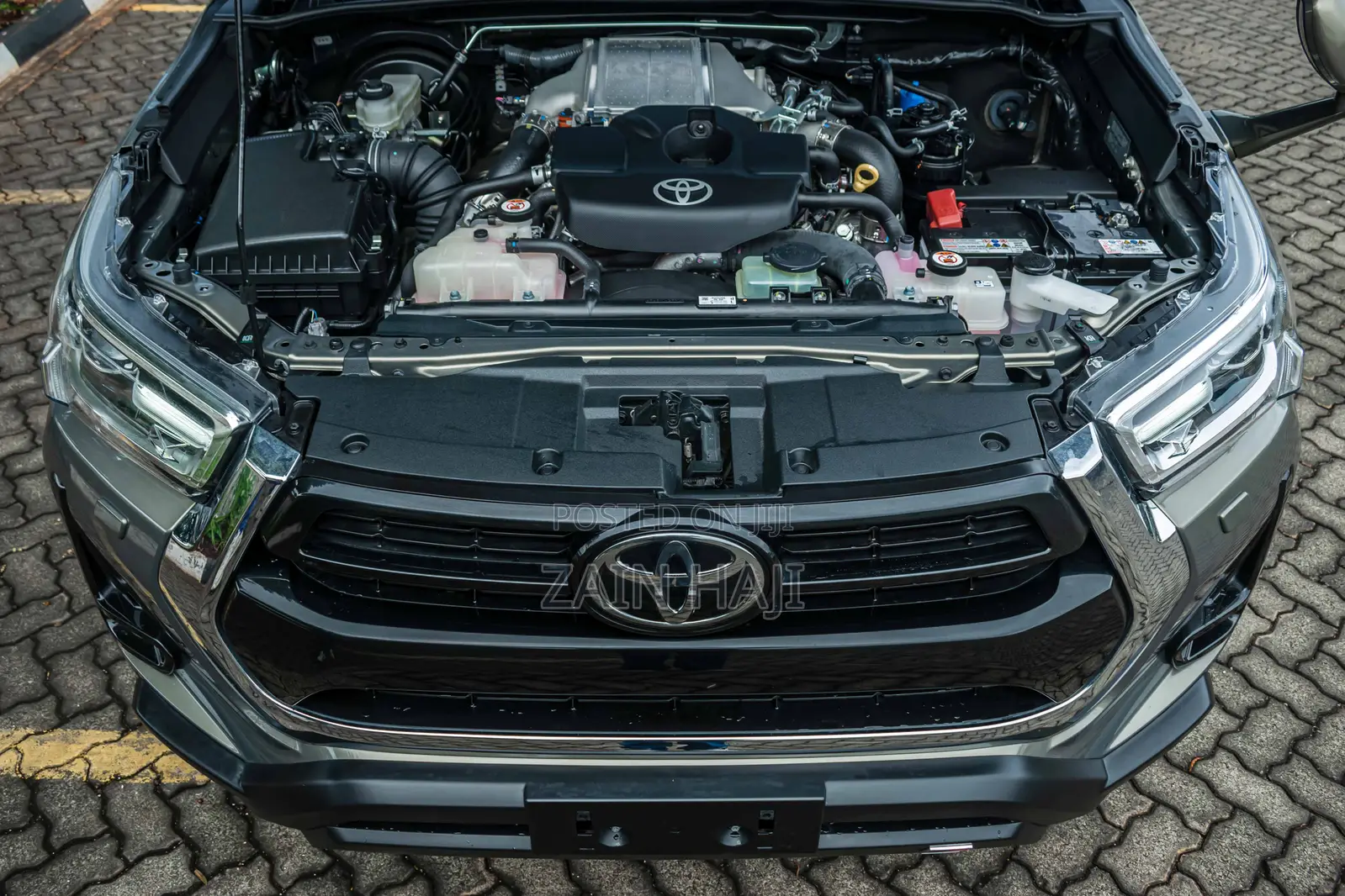 Toyota Hilux 2021 Brown