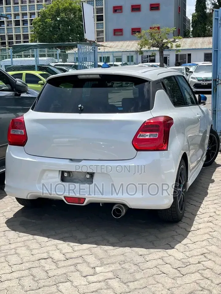 Suzuki Swift 2018 White