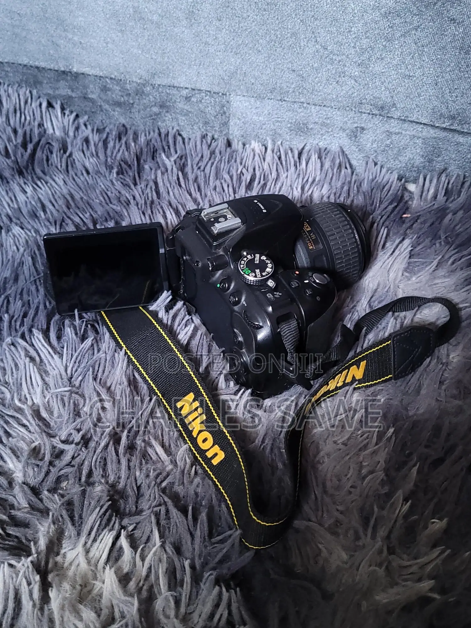Nikon D5300 Kit + Godox X2t Trigger, Bag, Charger + Extras
