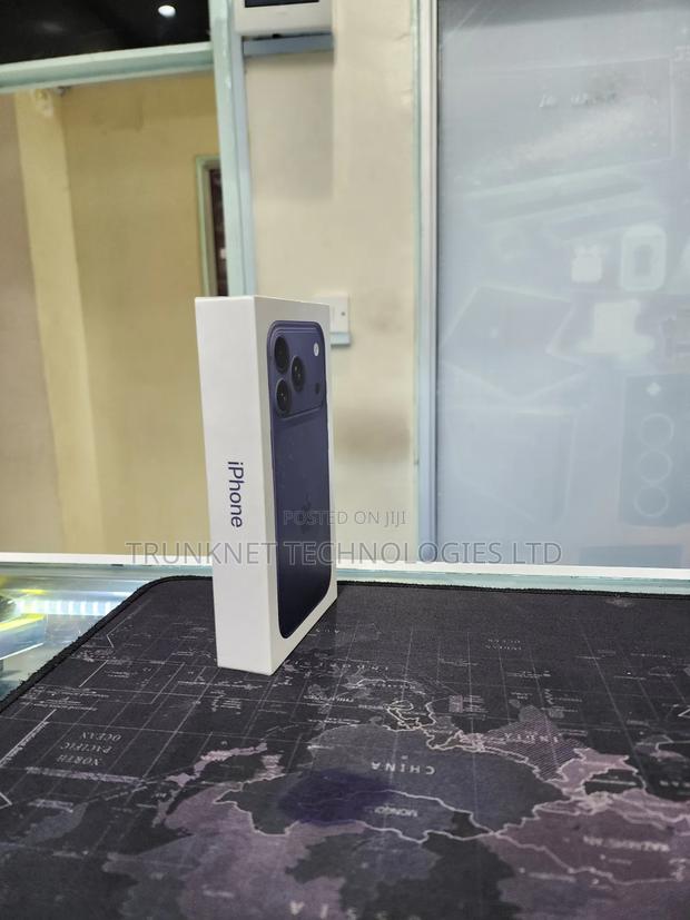 New Apple iPhone 17 Pro Max 512 GB Blue - thumbnail 2