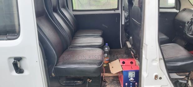 Toyota HiAce 2009 White - thumbnail 2