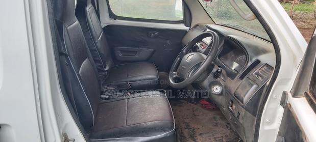 Toyota HiAce 2009 White - thumbnail 5