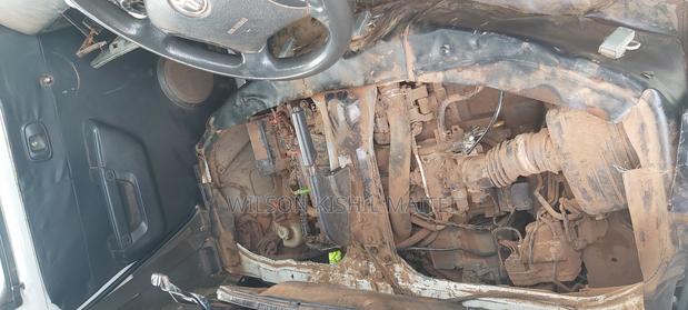 Toyota HiAce 2009 White - thumbnail 6