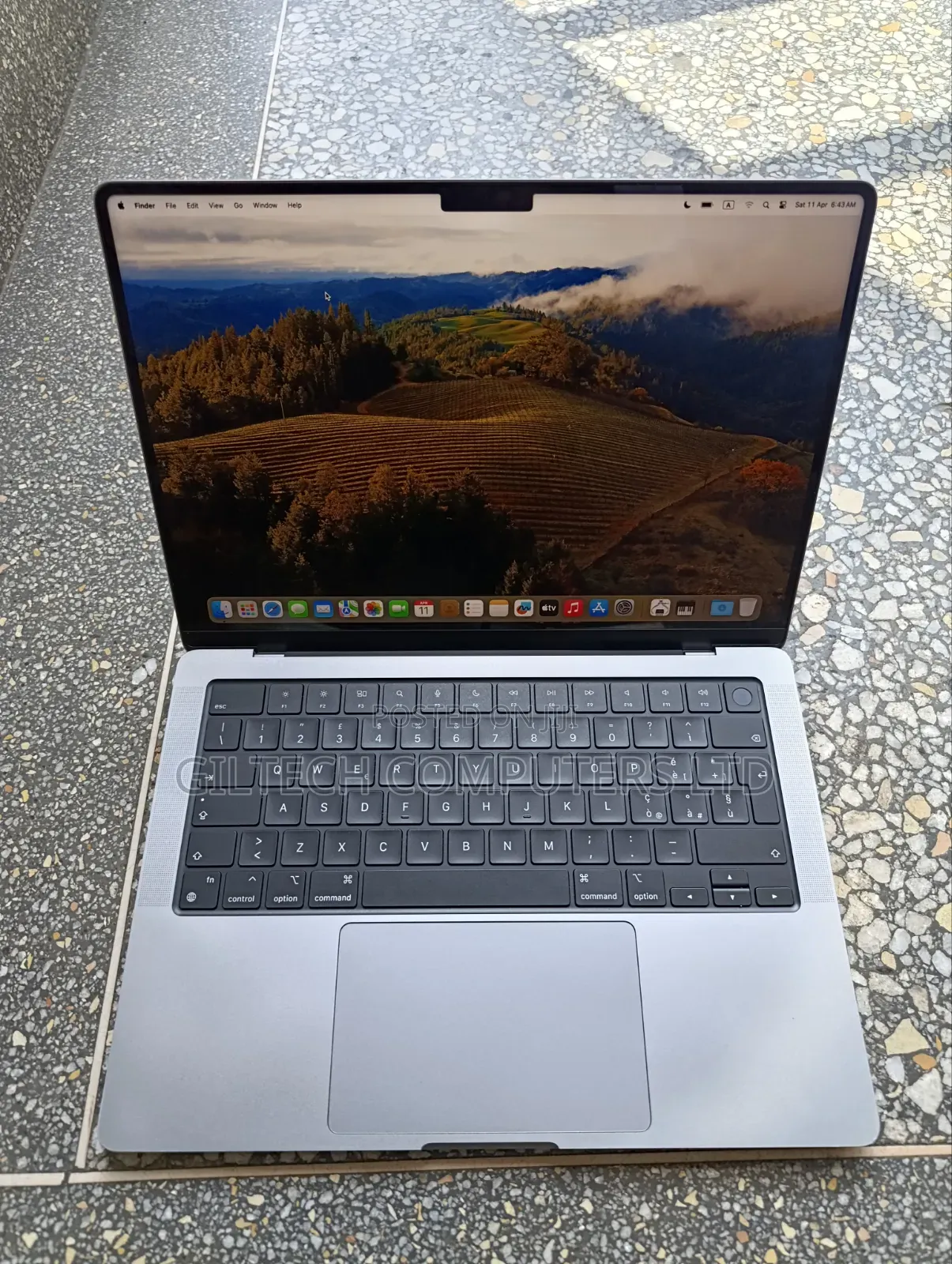 Laptop Apple MacBook Pro 2021 M1 16GB Apple M1 Pro SSD 512GB