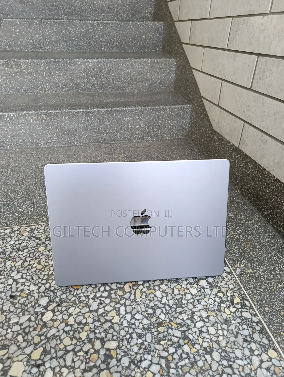 Laptop Apple MacBook Pro 2021 M1 16GB Apple M1 Pro SSD 512GB
