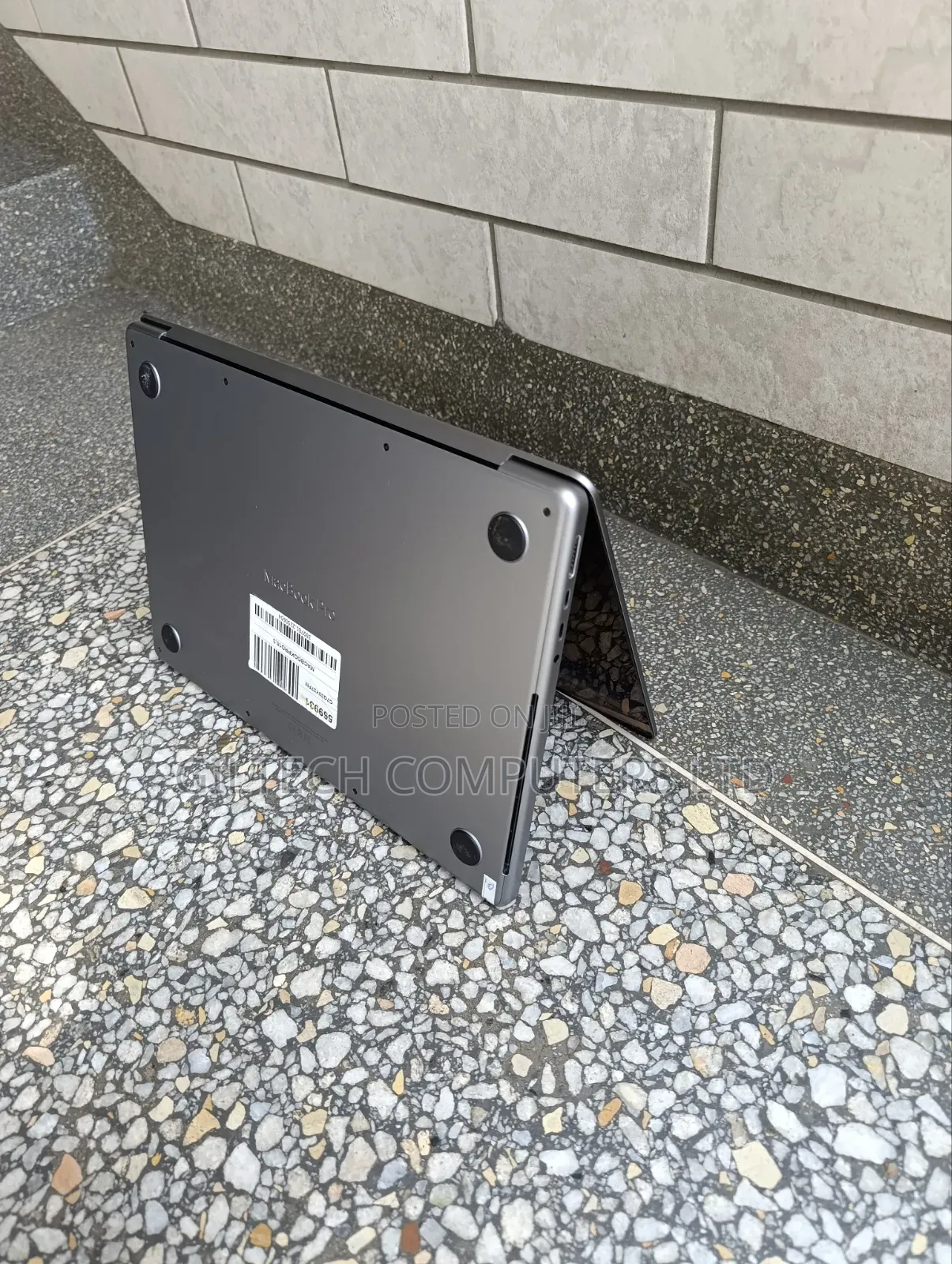 Laptop Apple MacBook Pro 2021 M1 16GB Apple M1 Pro SSD 512GB