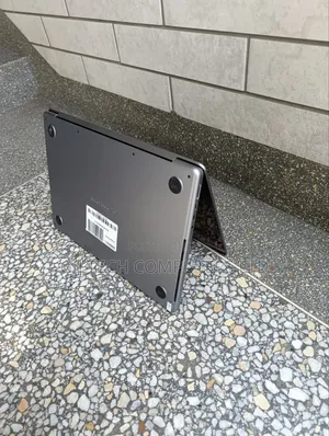 Laptop Apple MacBook Pro 2021 M1 16GB Apple M1 Pro SSD 512GB
