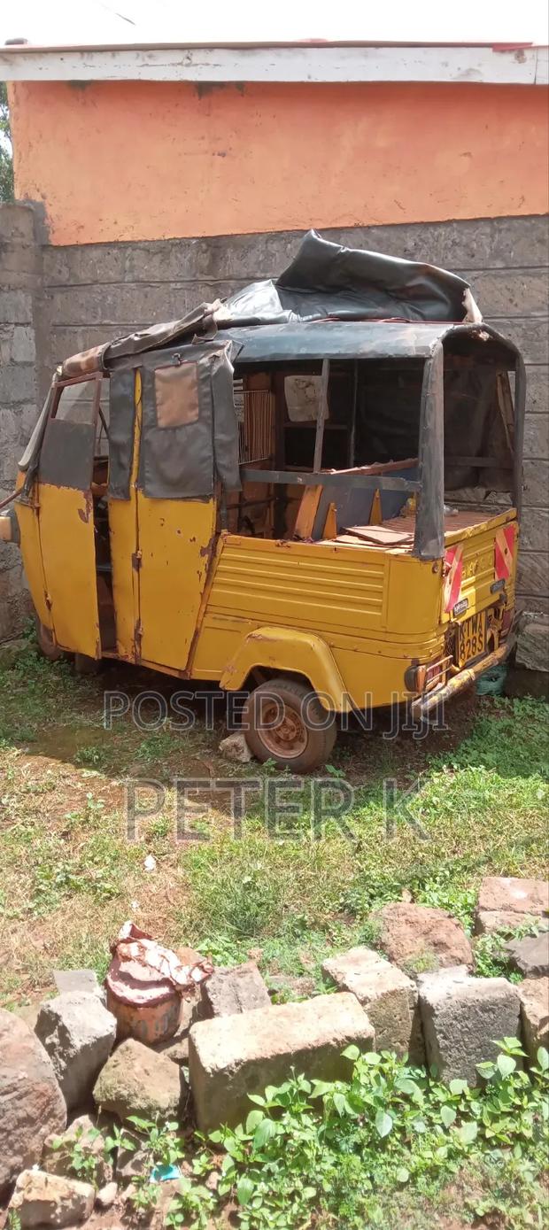Piaggio 2019 Yellow