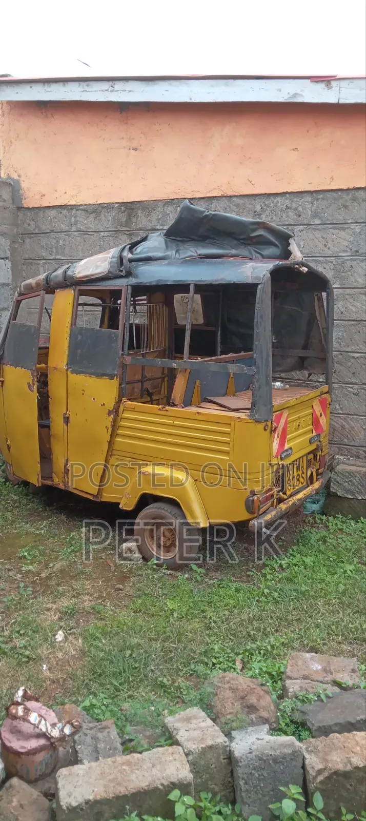 Piaggio 2019 Yellow