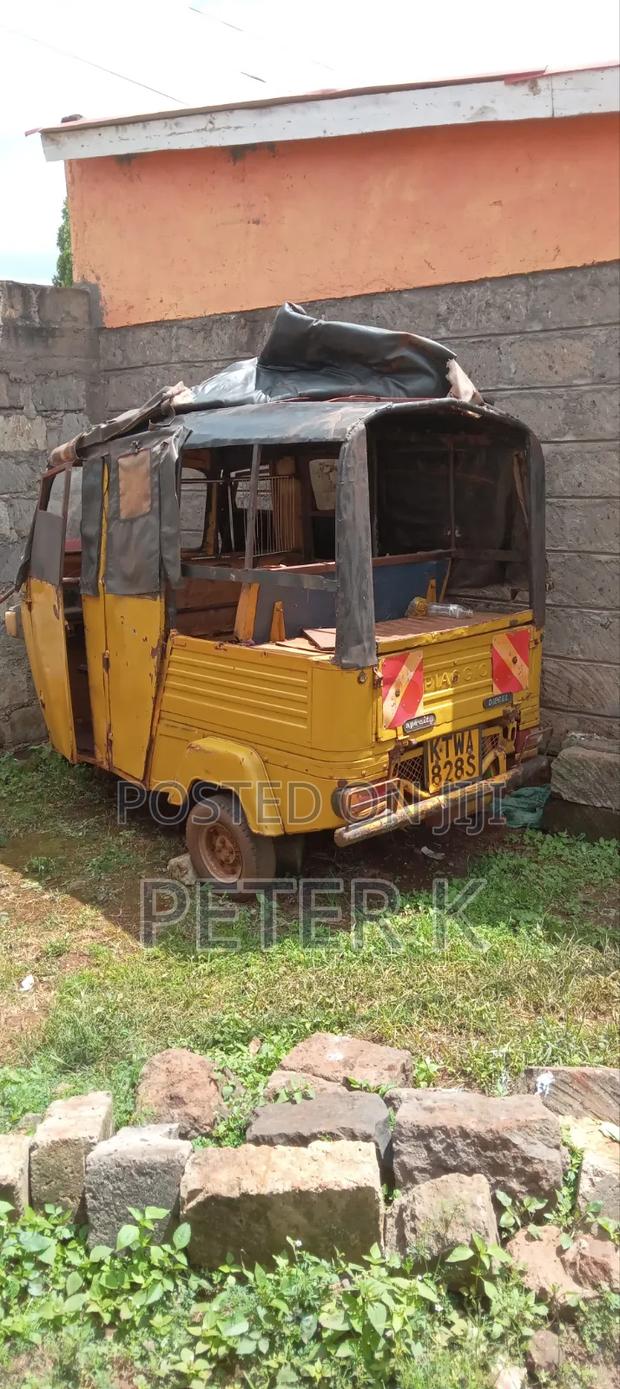 Piaggio 2019 Yellow - thumbnail 5