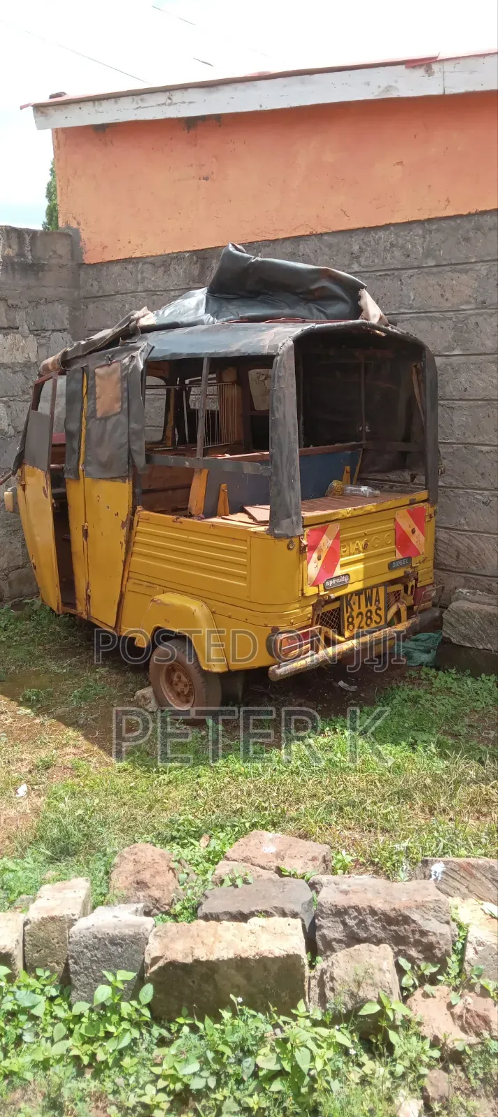 Piaggio 2019 Yellow