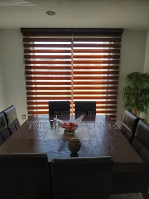 Refined Horizontal Blinds for a Clean Interior