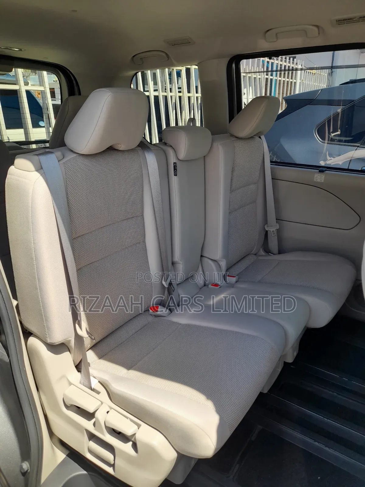 Nissan Serena 2019 Gray