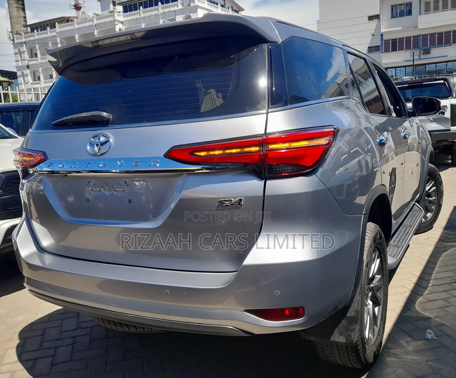 Toyota Fortuner 2.4 D AWD 2020 Silver