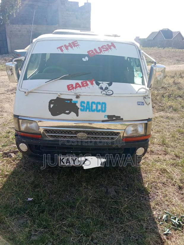 Toyota HiAce 2008 White