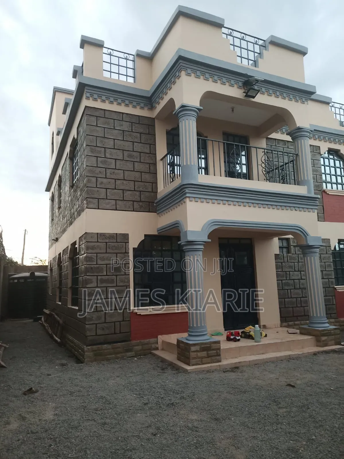 5bdrm Maisonette in Kimbo for sale