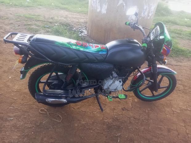 New Bajaj Boxer 150 UG 2023 Red