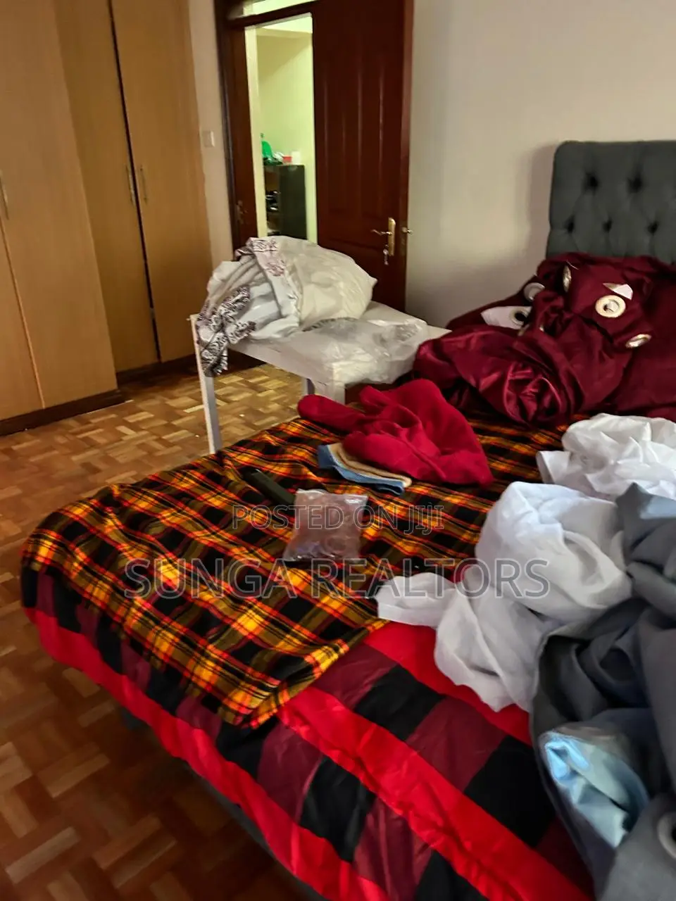 3bdrm Apartment in Riara Rd., Valley Arcade for sale