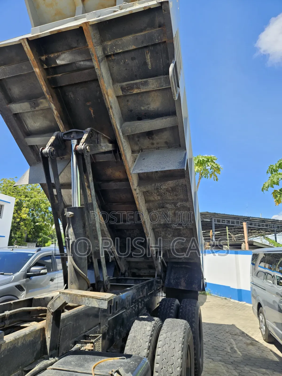 Isuzu FVZ Smartly Made