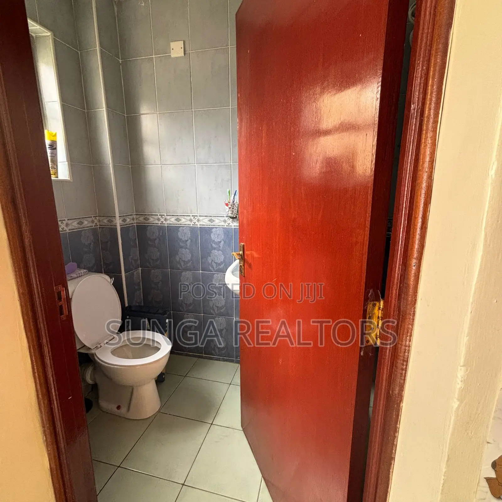 3bdrm Apartment in Riara Rd., Valley Arcade for sale