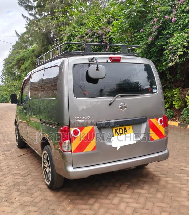 Nissan NV200 2013 Grey - thumbnail 4