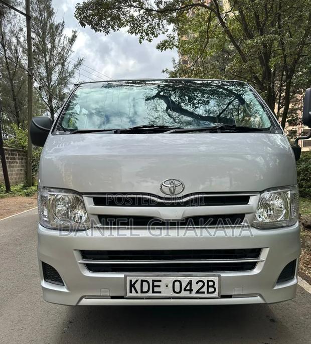 Toyota HiAce 2013 Grey