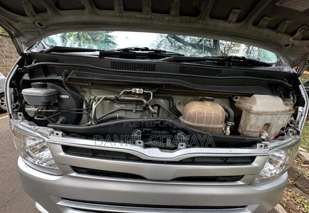 Toyota HiAce 2013 Grey - thumbnail 5
