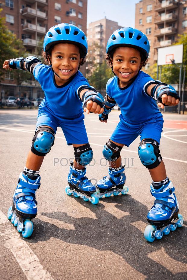 Strong Kids Skates Set With Protective Gear Blue