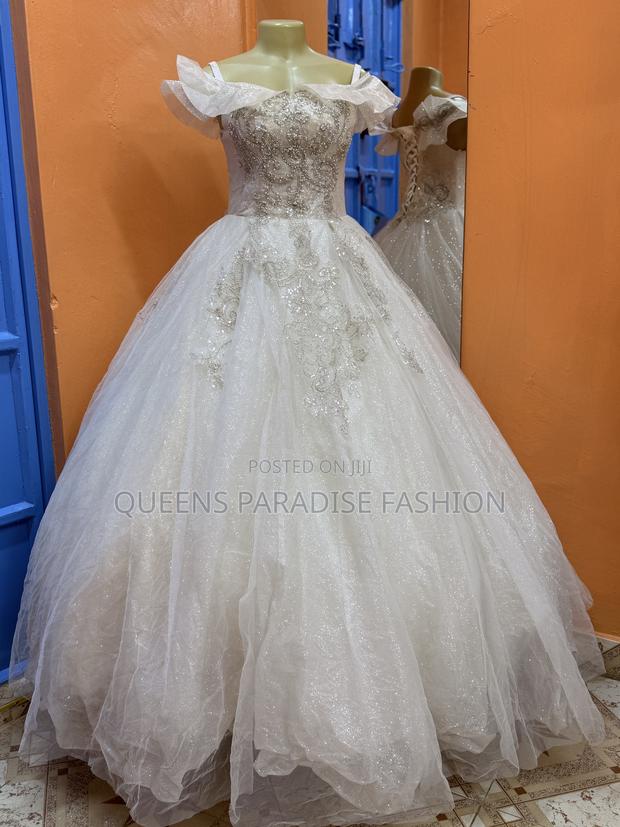 Wedding Gown - thumbnail 3