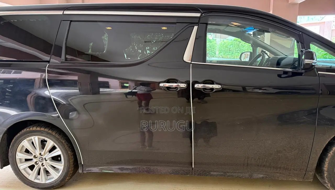 Toyota Voxy 2018 Black