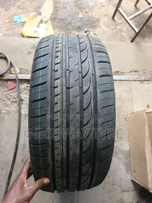225/40/18 Goddard