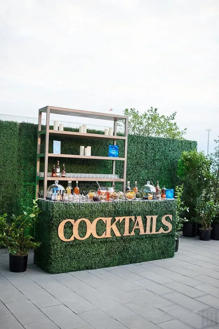 Elegant Countertop Hedge Panels for Hotels, Bars Restaurants