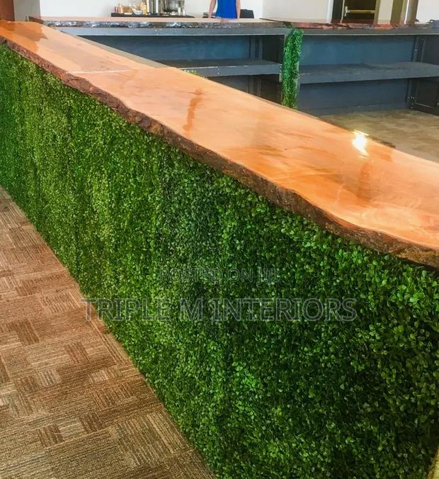 Green Boxwood Hedge Panels for Elegant Countertop Designs